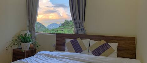 Individually furnished, desk, laptop workspace, blackout drapes