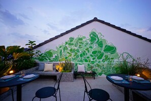 Outdoor dining - Explore&EnJOY- CIRCLE CHIQUILLA - AMARILLO (Tp. Đà Lạt)