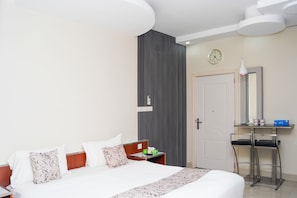 Standard Double Room, 1 King Bed | Soundproofing, free WiFi, bed sheets