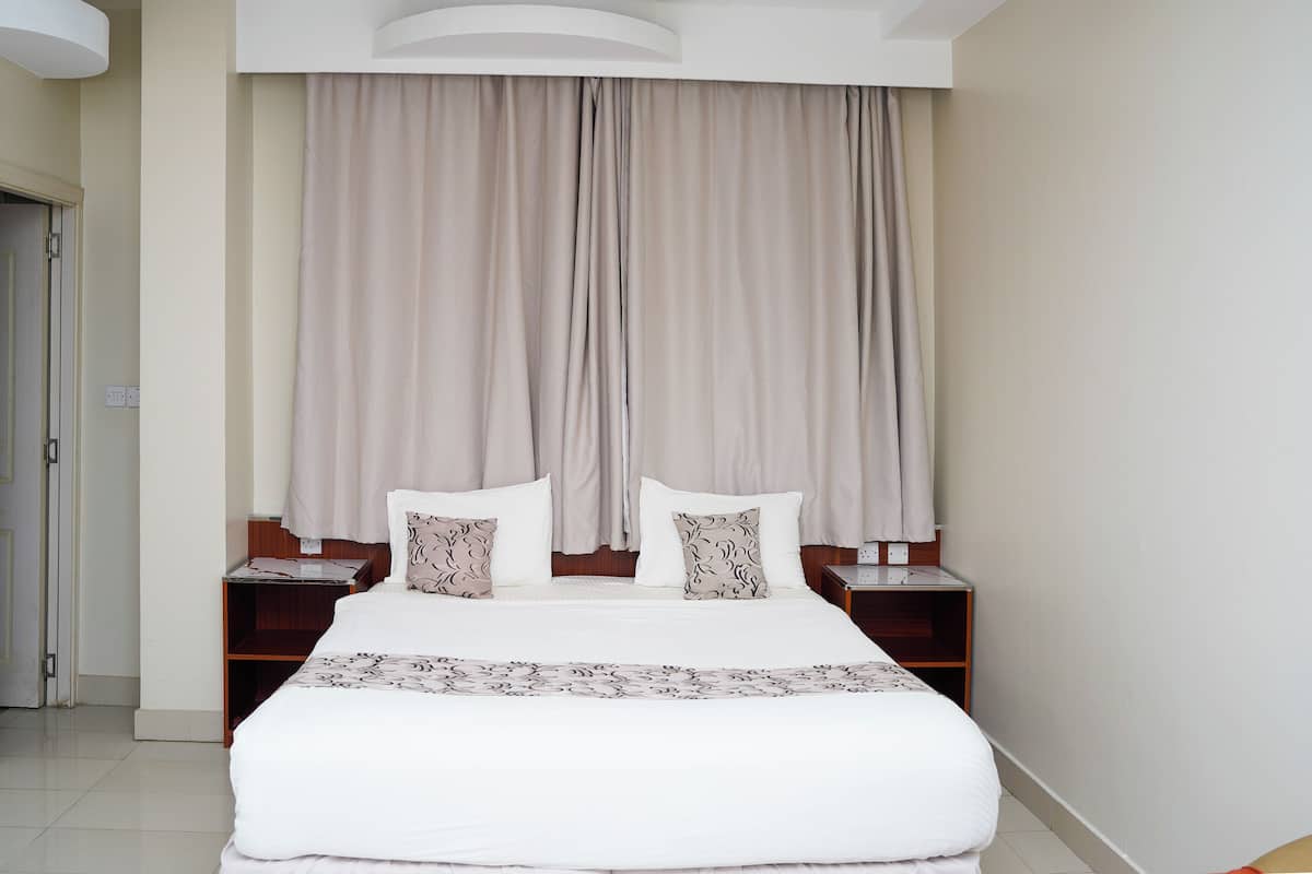 1 bedroom, free WiFi, bed sheets
