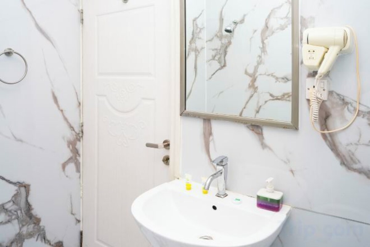Deluxe Double Room - King
