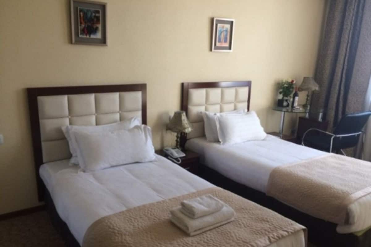 Comfort Twin Room
