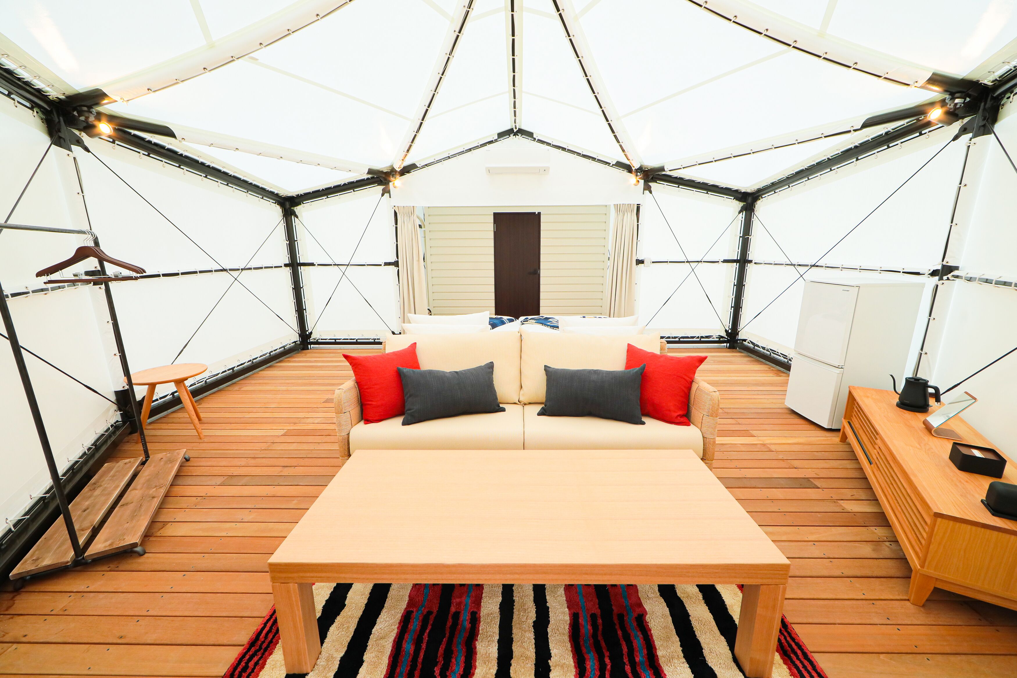 Tent | Down duvets, in-room safe, blackout curtains, iron/ironing board