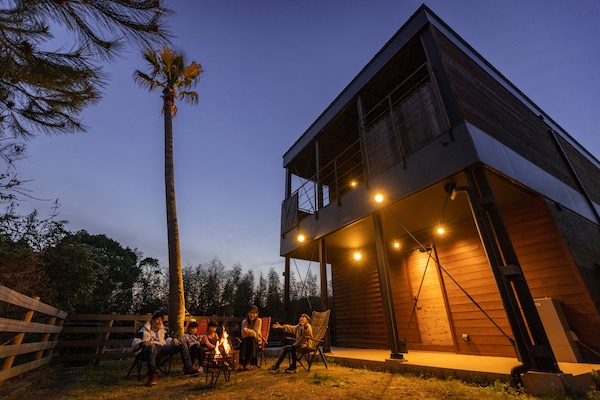 Cottage | 1 bedroom, down comforters, in-room safe, blackout drapes