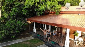 Gambar tidak terklasifikasi, 4 dari 10, tombol