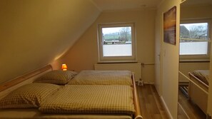 3 soverom, skrivebord, strykejern/-brett og wi-fi