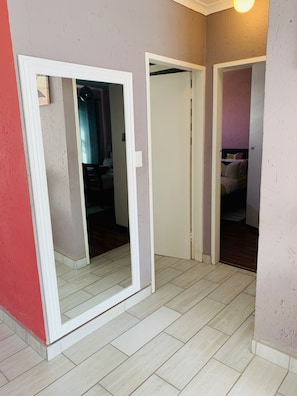 1 chambre, fer et planche Ă repasser, Wi-Fi, literie fournie