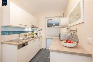 Kühlschrank, Ofen, Herdplatte, Geschirrspüler