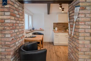 Dining - Cozy vacation apartment in Heringsdorf with large garden & whirlpool - only 550 m (Seebad Heringsdorf)