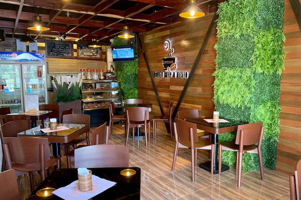 Coffee shop