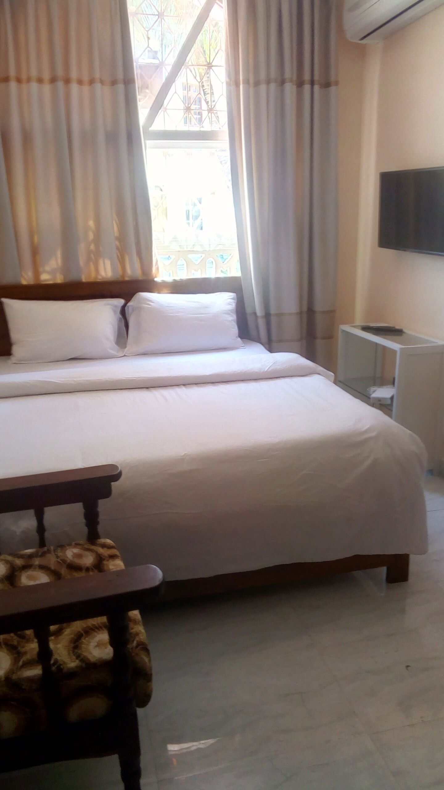 17 bedrooms, iron/ironing board, WiFi