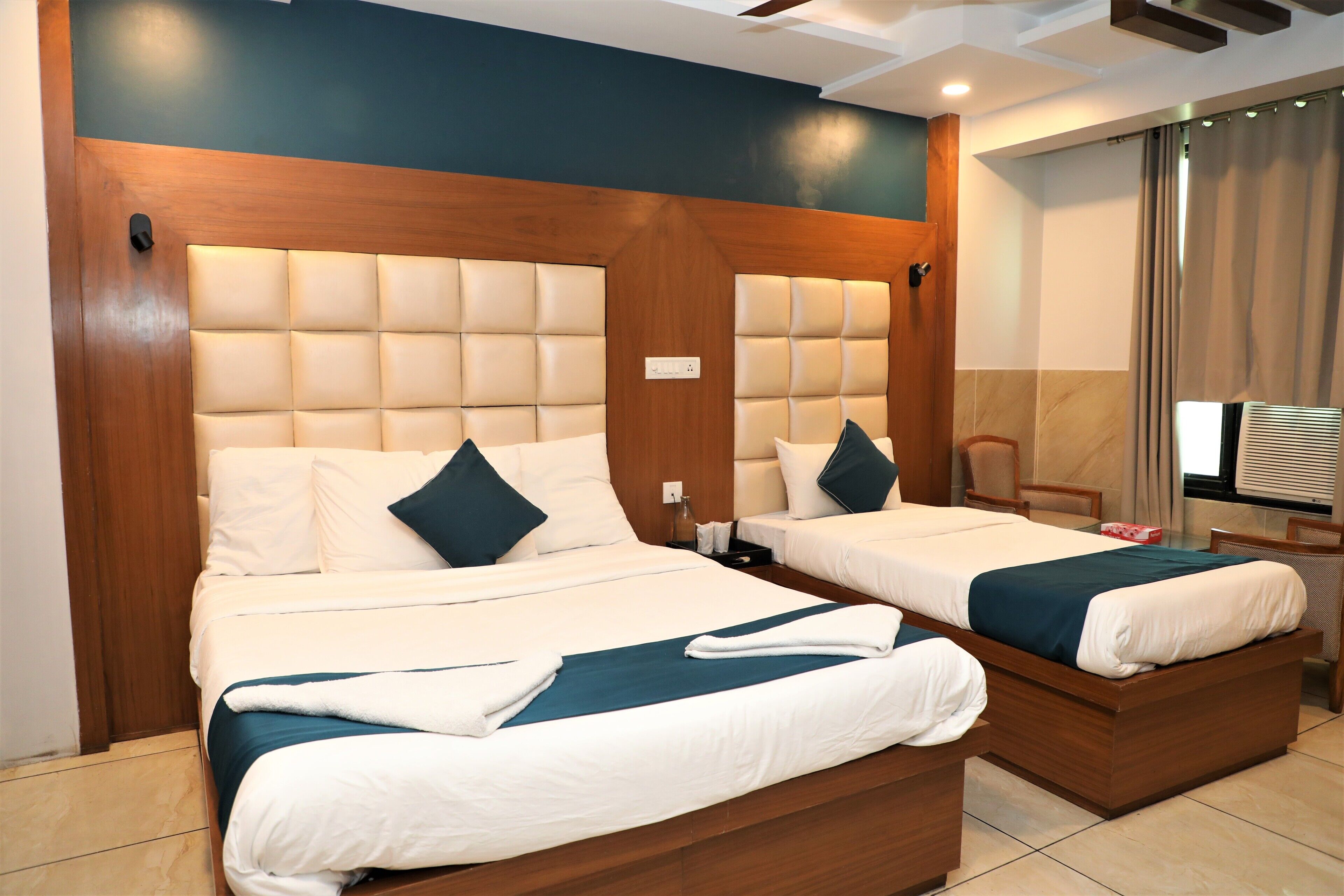 Premium Room | Minibar, laptop workspace, iron/ironing board, free WiFi