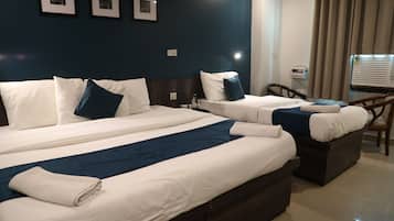 Frigobar, espaço de trabalho para notebook