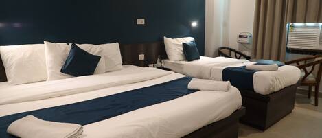 1 bedroom, minibar, laptop workspace, iron/ironing board