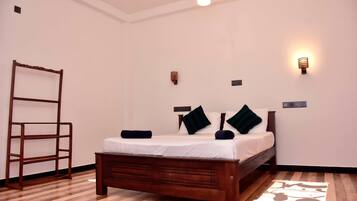 Iron/ironing board, free WiFi