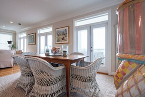 Dining - 30% Off~"Port Of CAW"~Gulf Front~Private Bch Access~Beach Gear + Setups (Santa Rosa Beach)