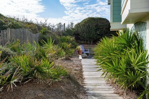 Property grounds - SALE~"Port Of CAW"~Gulf Front~Private Bch Access~Beach Gear + Setups (Santa Rosa Beach)