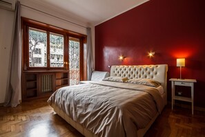 Quarto casal luxo, suíte, vista para a cidade (Camera Matrimoniale) | Individualmente mobiliados, escrivaninha