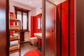 Comfort Double Room, Private Bathroom, City View (External Bathroom) | Bathroom
