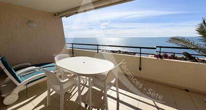 T2 + COIN CHAMBRE, TERRASSE 1ERE LIGNE MER