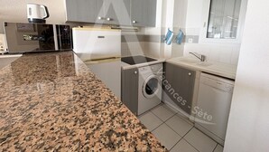 茶具/咖啡用具、冰箱、微波炉、烤箱