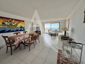 Dining - 6 PERS, 3 CHAMBRES, LARGE TERRASSE AVEC VUE UNIQUE (Sète)