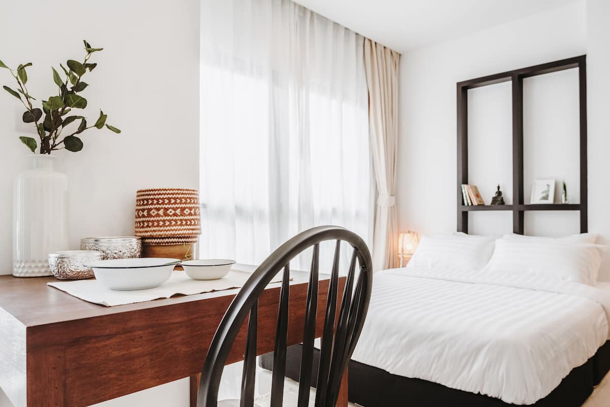 1 chambre, minibar, coffres-forts dans les chambres, bureau
