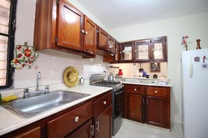 Private kitchen - Holiday  Apartment I (Santo Domingo)