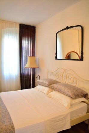 2 bedrooms, iron/ironing board, free WiFi, bed sheets - Lux Green Garden in top Split Neighbourhood (Split)
