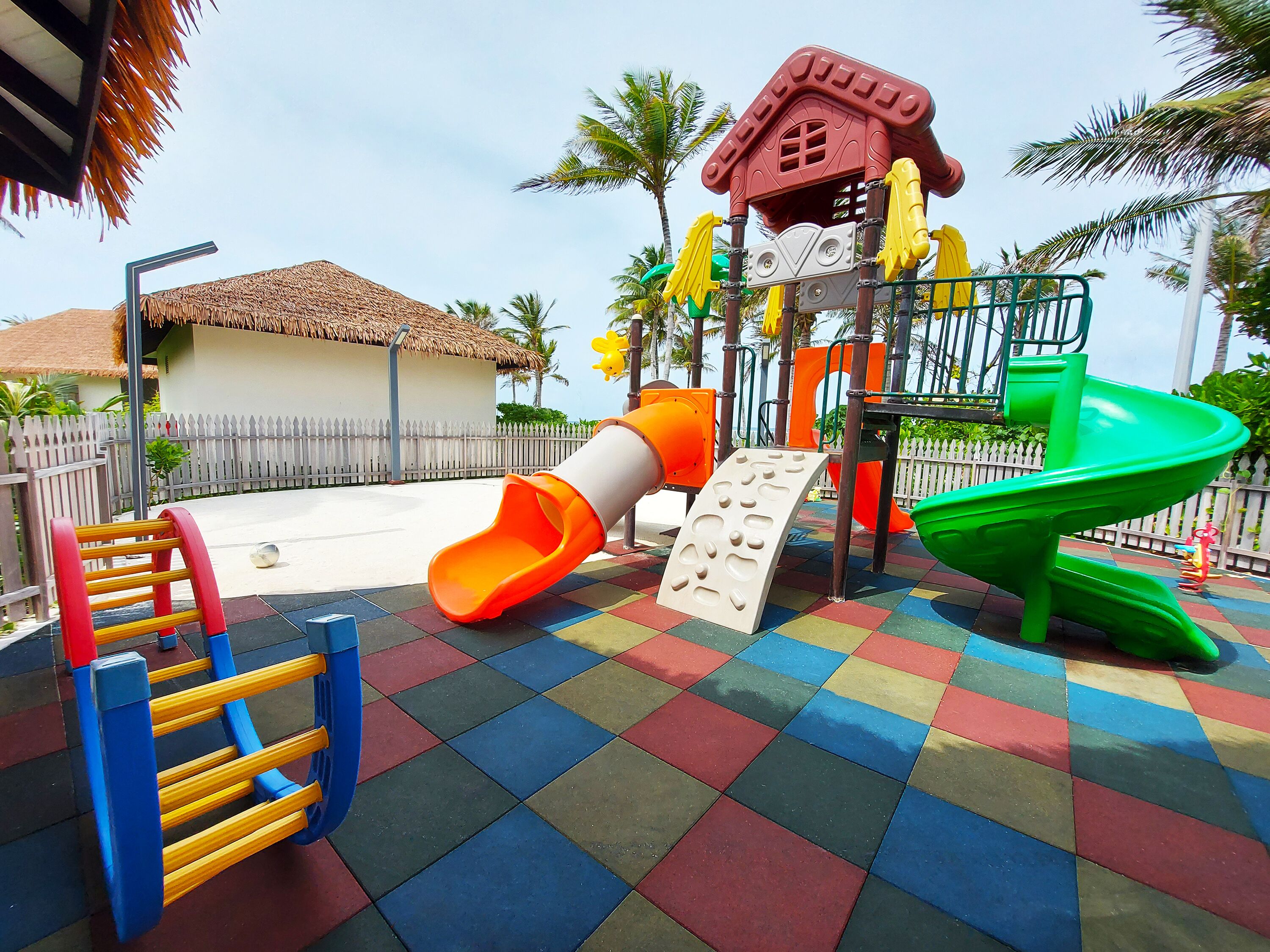 children’s play area – outdoor