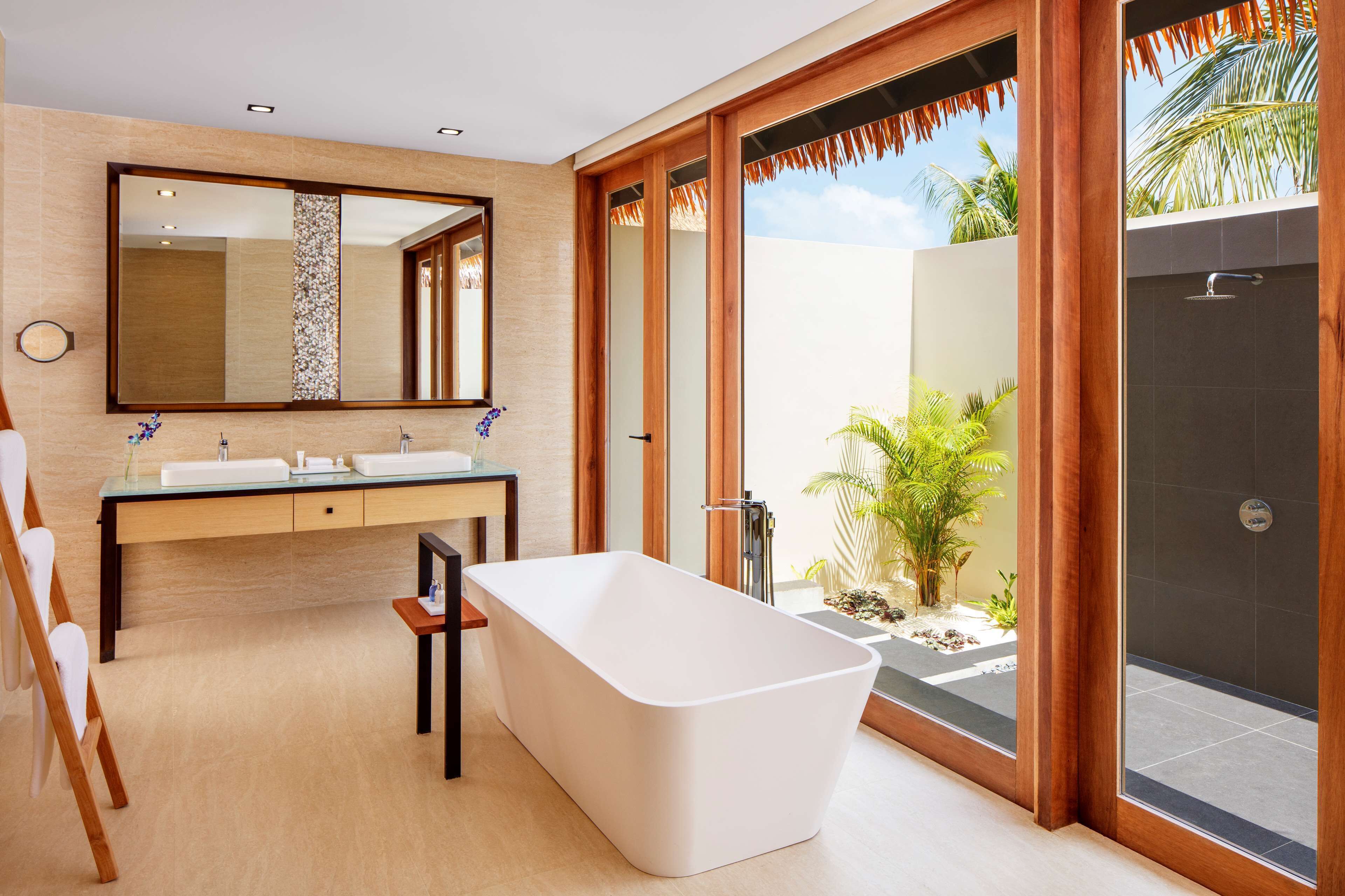 Foto - Radisson Blu Resort Maldives with 50 percent off on Sea Plane round trip 03 nights & above