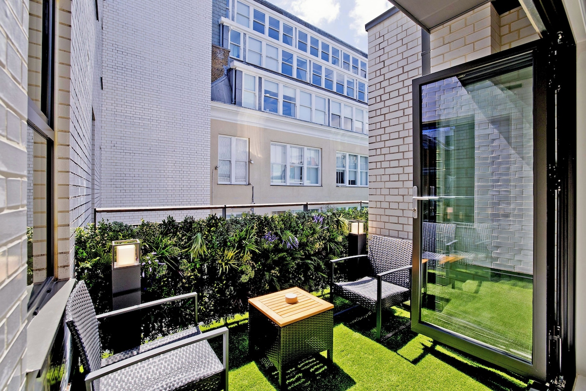 GS19 - 2 Bed Deluxe | Terrace/patio