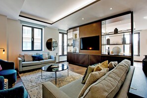 GS17 | Área de sala de estar | Televisión de pantalla plana, Netflix y piso con calefacción 