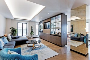 GS13 | Oppholdsområde | Flatskjerm-TV, Netflix, oppvarmet gulv og strømmetjenester