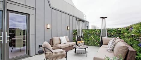 GS22 - 3 Bed Penthouse | Terrace/patio