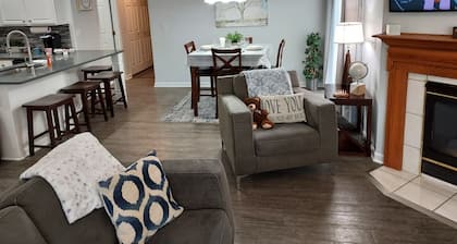 Luksusta! 2 king-vuodetta ja 2 kylpyhuonetta