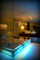 Suíte estúdio superluxo | Banheira de hidromassagem particular