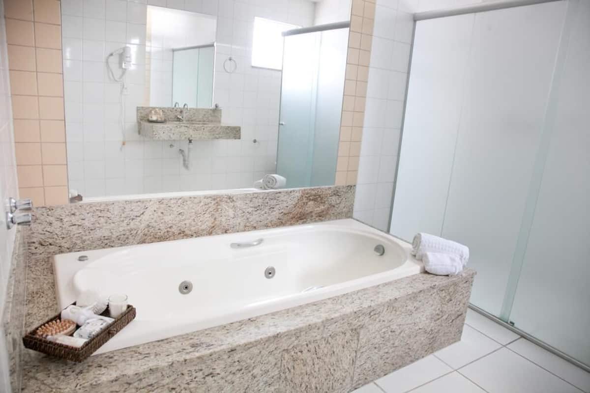 deep-soaking bathtub