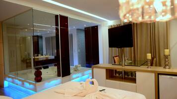 Suíte estúdio superluxo | Roupas de cama antialérgicas, cortinas blackout, Wi-Fi de cortesia