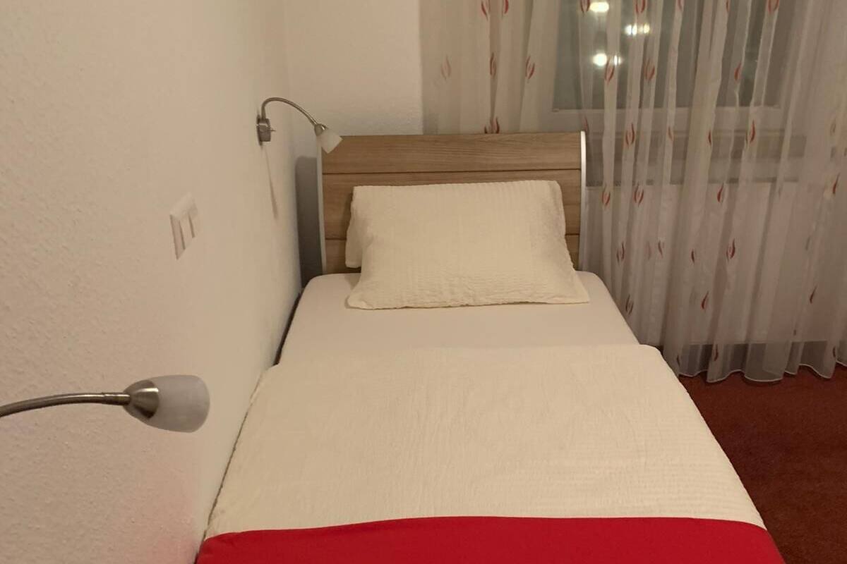 Standard Single Room | Free WiFi