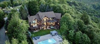 Spectacular home with breathtaking views of Mont-Tremblant, minutes from resort.