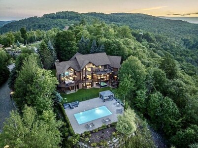 Spectacular home with breathtaking views of Mont-Tremblant, minutes from resort.