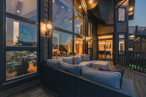 Spectacular home with breathtaking views of Mont-Tremblant, minutes from resort.