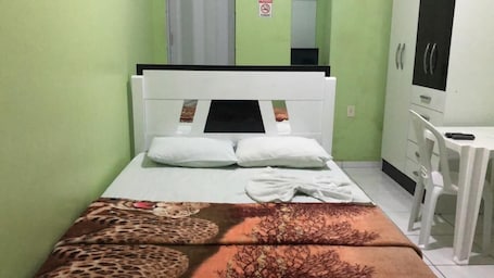 Double Room Single Use | Free WiFi. Pousada Isaac