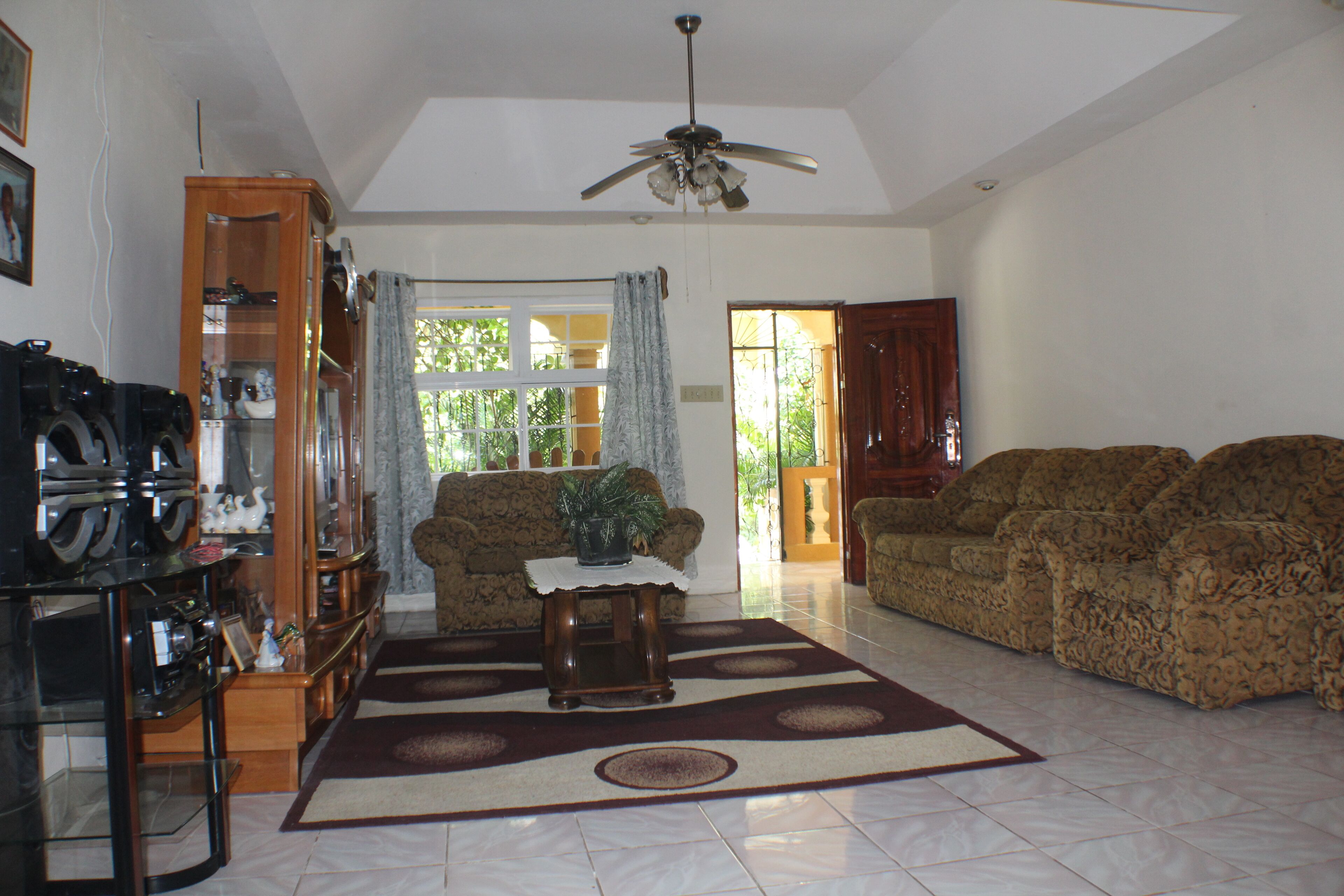 Smart TV, reproductor de DVD, estéreo y impresora 