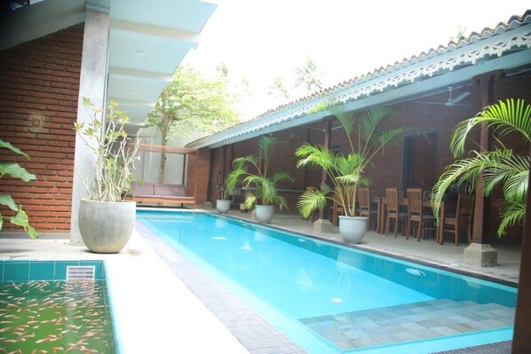10 indoor pools, 15 outdoor pools - samaraana (Ahangama)