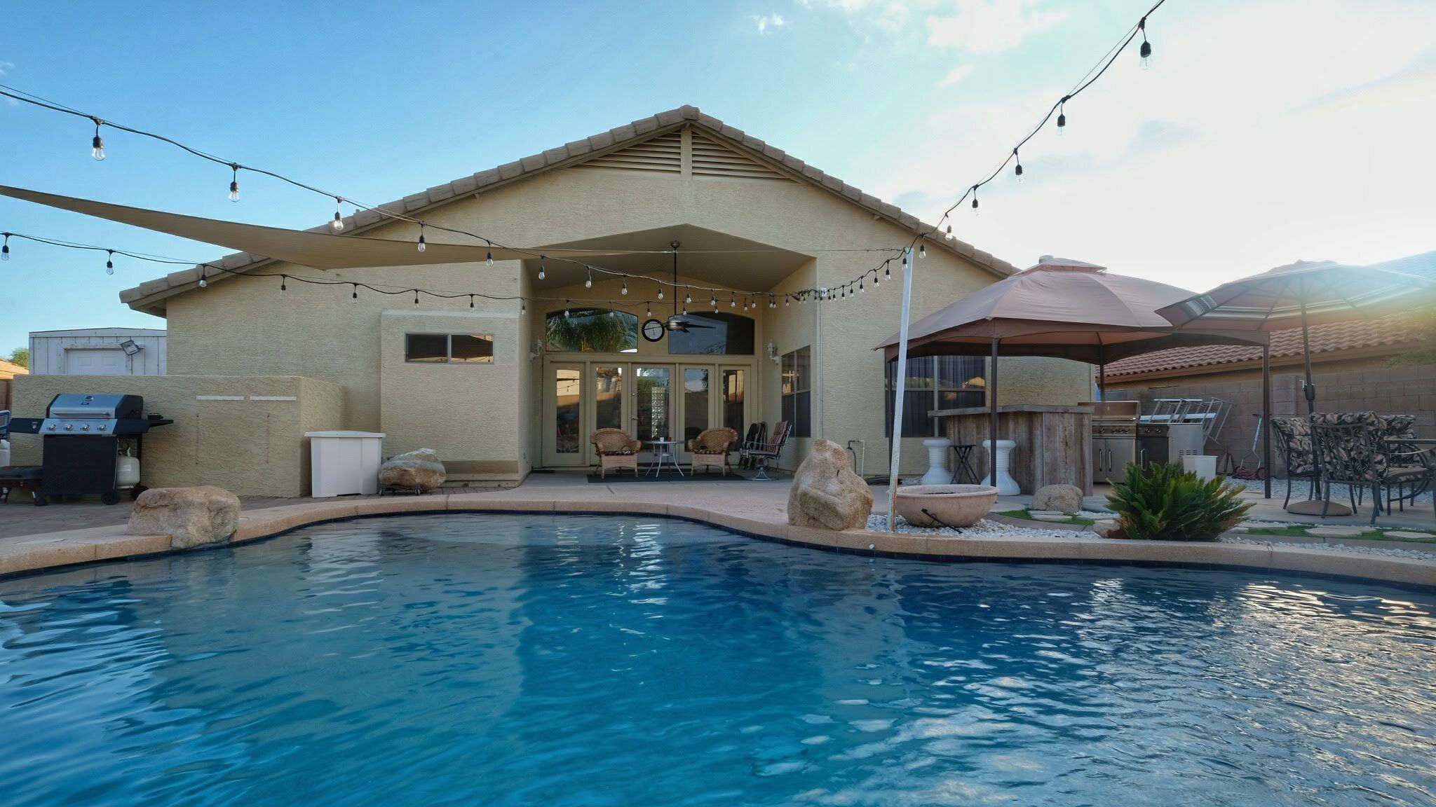 Et oppvarmet basseng