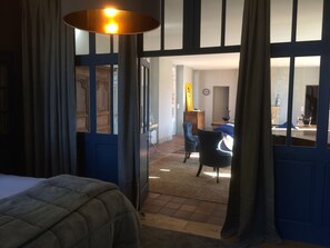 Living area - Rouge Maison (Bois-Normand-Pres-Lyre)