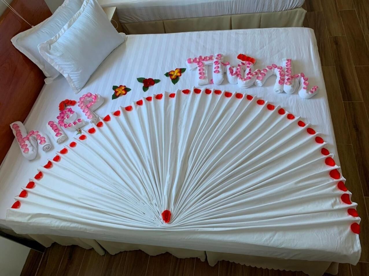 ميني بار ومكتب وواي فاي مجانًا