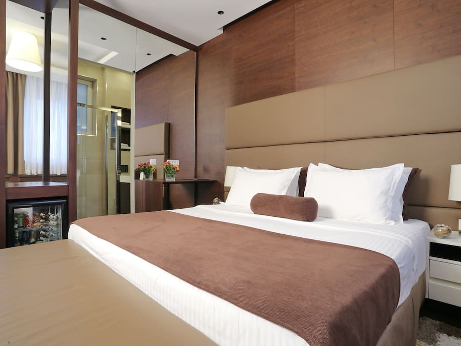 Luxury Suite | 1 bedroom, premium bedding, down comforters, pillowtop beds